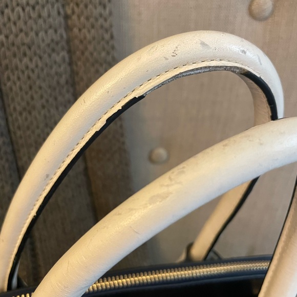 Authentic Tory Burch Handbag - Picture 3 of 8